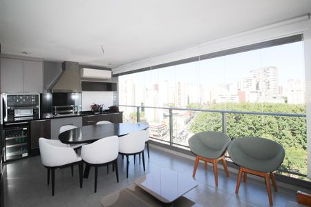 Apartamento à venda com 101m², 2 quartos e 2 vagas Apartamento à venda com 101m², 2 quartos e 2 vagasVaranda