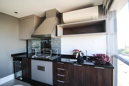 Apartamento à venda com 101m², 2 quartos e 2 vagas Apartamento à venda com 101m², 2 quartos e 2 vagasVaranda