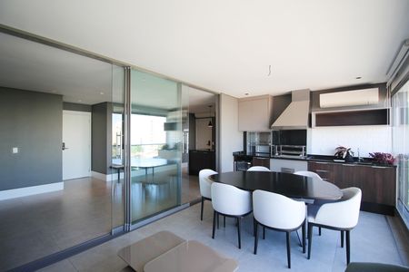 Apartamento à venda com 101m², 2 quartos e 2 vagas Apartamento à venda com 101m², 2 quartos e 2 vagasVaranda