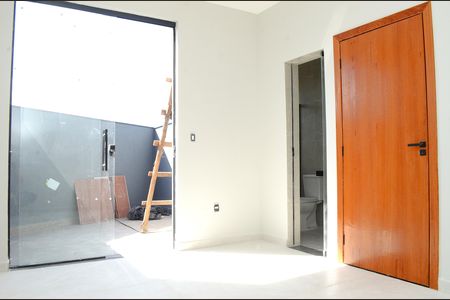 Casa à venda com 100m², 3 quartos e 2 vagasSuíte 3