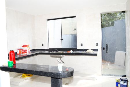 Cozinha de casa à venda com 3 quartos, 100m² em Jardim Vitoria, Belo Horizonte