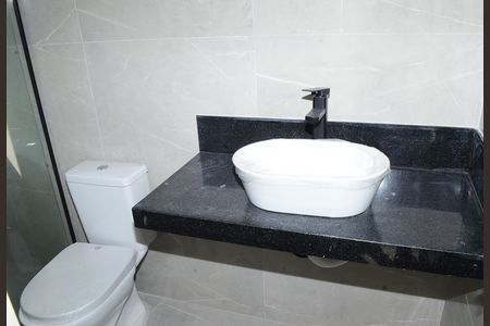 Casa à venda com 100m², 3 quartos e 2 vagasBanheiro da Suíte 3