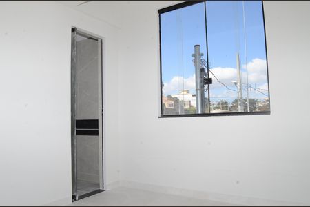 Casa à venda com 100m², 3 quartos e 2 vagasSuíte 2