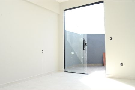 Casa à venda com 100m², 3 quartos e 2 vagasSuíte 3