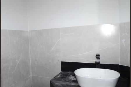 Banheiro da sala de casa à venda com 3 quartos, 100m² em Jardim Vitoria, Belo Horizonte