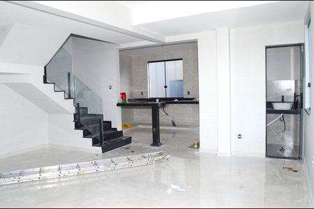 Casa à venda com 3 quartos, 100m² em Jardim Vitoria, Belo Horizonte