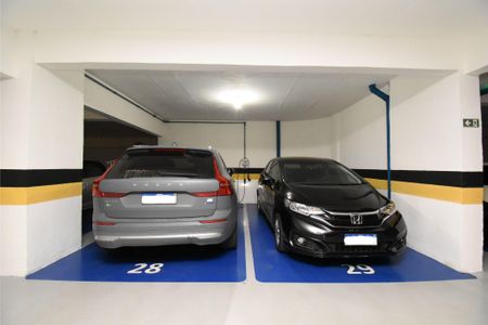 Apartamento à venda com 164m², 4 quartos e 2 vagas Apartamento à venda com 164m², 4 quartos e 2 vagasVaga de Garagem