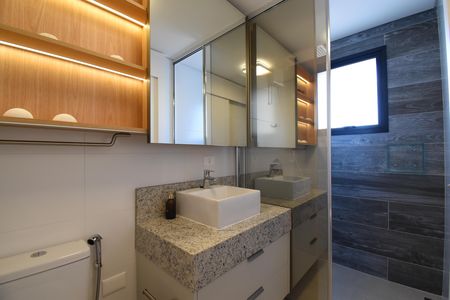 Banheiro da Suíte 2 de apartamento à venda com 4 quartos, 164m² em Cabral, Curitiba
