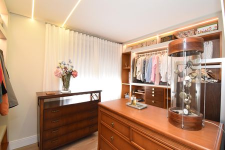 Apartamento à venda com 164m², 4 quartos e 2 vagasCloset