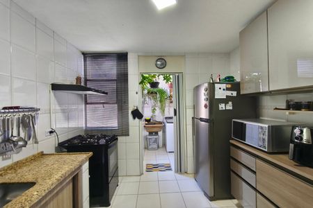Cozinha de apartamento à venda com 3 quartos, 80m² em Jardim do Lago, Campinas