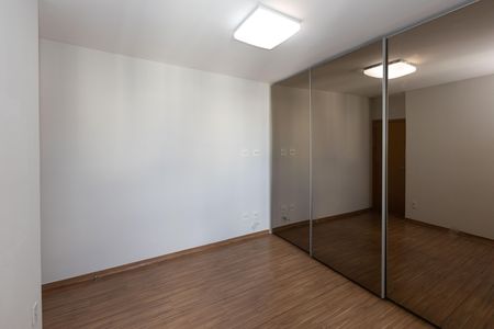 Apartamento para alugar com 70m², 2 quartos e 2 vagas Apartamento para alugar com 70m², 2 quartos e 2 vagasSuíte 1