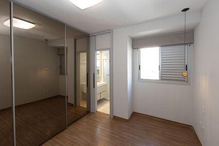 Apartamento para alugar com 70m², 2 quartos e 2 vagas Apartamento para alugar com 70m², 2 quartos e 2 vagasSuíte 1