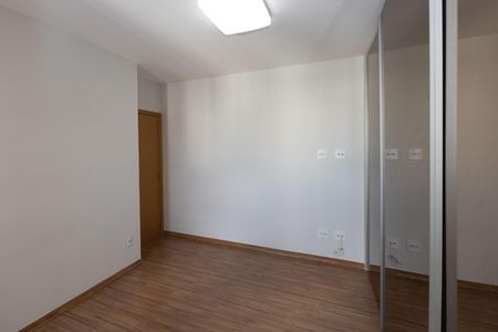 Apartamento para alugar com 70m², 2 quartos e 2 vagas Apartamento para alugar com 70m², 2 quartos e 2 vagasSuíte 1