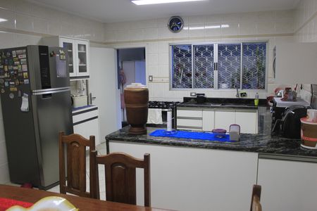 Cozinha  de casa à venda com 3 quartos, 223m² em Vila Adelaide Perella, Guarulhos