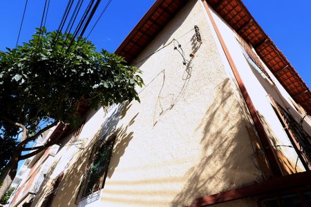 Apartamento para alugar com 54m², 2 quartos e 1 vaga Apartamento para alugar com 54m², 2 quartos e 1 vagaFachada