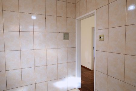 Apartamento para alugar com 54m², 2 quartos e 1 vaga Apartamento para alugar com 54m², 2 quartos e 1 vagaCozinha e área de serviço