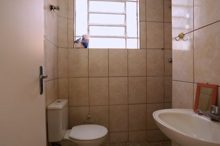 Banheiro de apartamento para alugar com 2 quartos, 54m² em São Lucas, Belo Horizonte
