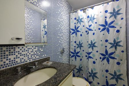 Casa para alugar com 106m², 3 quartos e 1 vaga Casa para alugar com 106m², 3 quartos e 1 vagaBanheiro Social 2