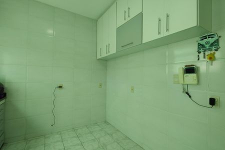 Casa para alugar com 106m², 3 quartos e 1 vaga Casa para alugar com 106m², 3 quartos e 1 vagaCozinha - Armários