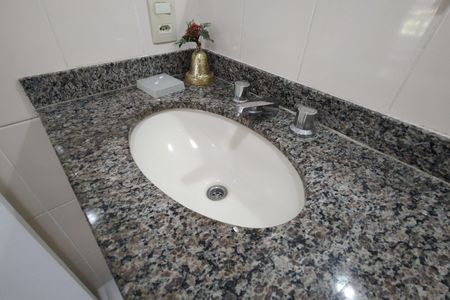 Casa para alugar com 106m², 3 quartos e 1 vaga Casa para alugar com 106m², 3 quartos e 1 vagaBanheiro da Suíte
