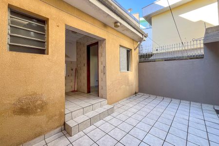 Casa para alugar com 184m², 4 quartos e 2 vagas Casa para alugar com 184m², 4 quartos e 2 vagasQuintal