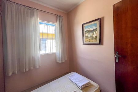 Quarto 2 de casa para alugar com 4 quartos, 184m² em Jardim Vergueiro, São Paulo