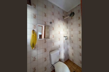 Banheiro de serviço de casa para alugar com 4 quartos, 184m² em Jardim Vergueiro, São Paulo