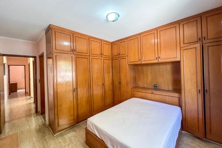 Casa para alugar com 184m², 4 quartos e 2 vagas Casa para alugar com 184m², 4 quartos e 2 vagasSuite
