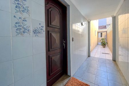 Casa para alugar com 184m², 4 quartos e 2 vagas Casa para alugar com 184m², 4 quartos e 2 vagasEntrada