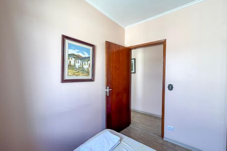 Casa para alugar com 184m², 4 quartos e 2 vagas Casa para alugar com 184m², 4 quartos e 2 vagasQuarto 2