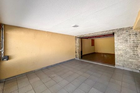 Garagem de casa para alugar com 4 quartos, 184m² em Jardim Vergueiro, São Paulo