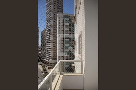 Apartamento para alugar com 100m², 3 quartos e 2 vagasVaranda