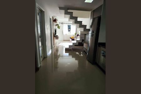Casa à venda com 3 quartos, 160m² em Santa Cândida, Curitiba