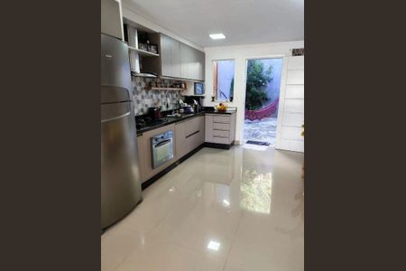 Casa à venda com 3 quartos, 160m² em Santa Cândida, Curitiba
