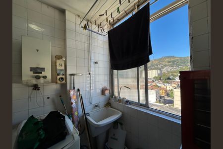 Apartamento à venda com 65m², 2 quartos e 1 vagaÁrea de Serviço
