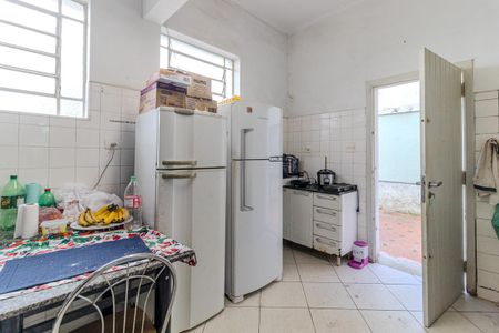 Casa à venda com 300m², 3 quartos e 4 vagas Casa à venda com 300m², 3 quartos e 4 vagasCozinha