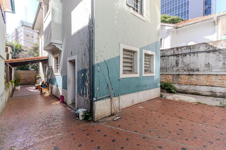 Quintal de casa à venda com 3 quartos, 300m² em Higienópolis, São Paulo