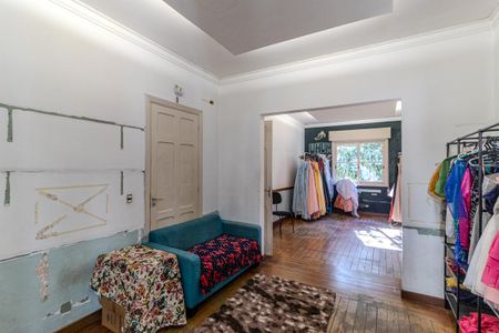 Casa à venda com 300m², 3 quartos e 4 vagas Casa à venda com 300m², 3 quartos e 4 vagasQuarto 2