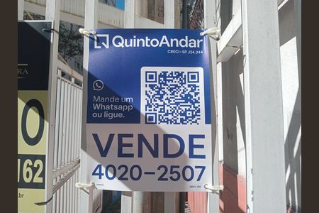 Casa à venda com 300m², 3 quartos e 4 vagas Casa à venda com 300m², 3 quartos e 4 vagasPlaca
