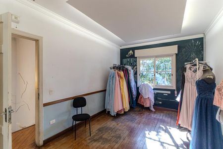 Casa à venda com 300m², 3 quartos e 4 vagas Casa à venda com 300m², 3 quartos e 4 vagasQuarto 2