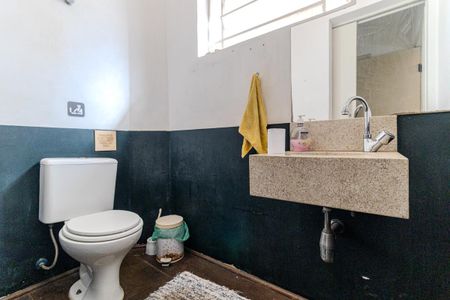 Casa à venda com 300m², 3 quartos e 4 vagas Casa à venda com 300m², 3 quartos e 4 vagasLavabo