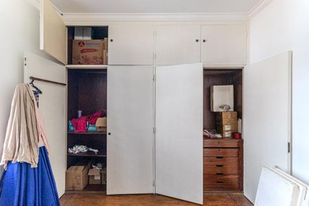 Casa à venda com 300m², 3 quartos e 4 vagas Casa à venda com 300m², 3 quartos e 4 vagasQuarto 3