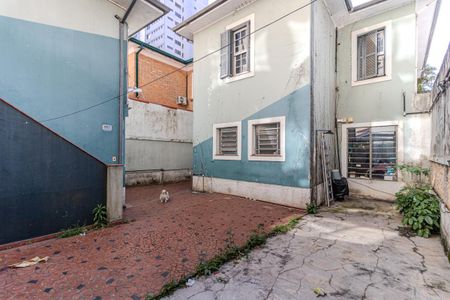 Casa à venda com 300m², 3 quartos e 4 vagas Casa à venda com 300m², 3 quartos e 4 vagasQuintal