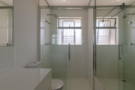 Banheiro de apartamento para alugar com 1 quarto, 98m² em Vila Nova Conceição, São Paulo