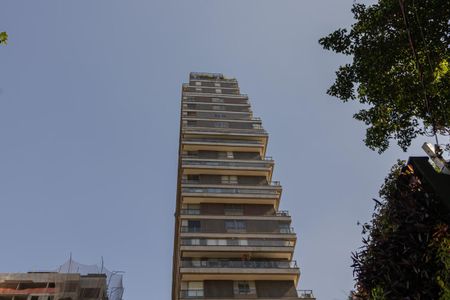 Fachada de apartamento para alugar com 1 quarto, 98m² em Vila Nova Conceição, São Paulo