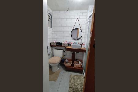 Banheiro  de apartamento à venda com 2 quartos, 50m² em Vila Cruz das Almas, São Paulo