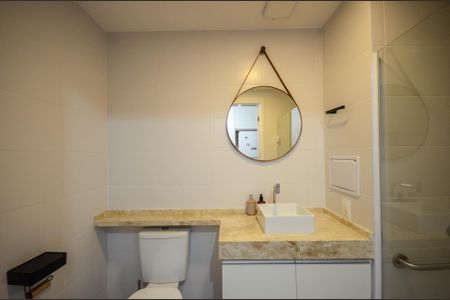 Banheiro de kitnet/studio para alugar com 1 quarto, 26m² em Vila Primavera, São Paulo