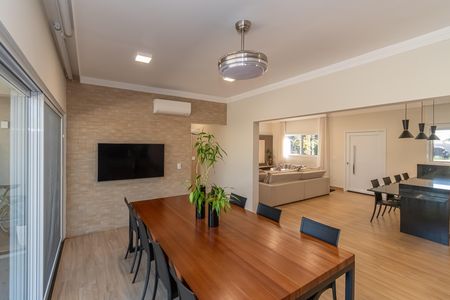 Casa de condomínio à venda com 155m², 3 quartos e 5 vagas Casa de condomínio à venda com 155m², 3 quartos e 5 vagasSala de Jantar/Gurmet