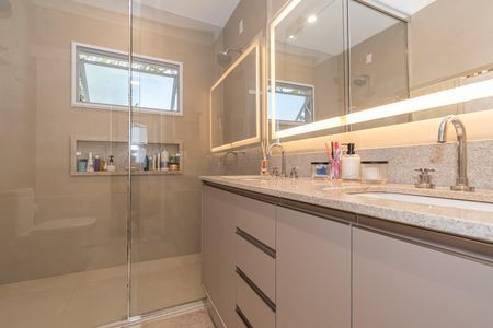 Casa de condomínio à venda com 155m², 3 quartos e 5 vagas Casa de condomínio à venda com 155m², 3 quartos e 5 vagasBanheiro da Suíte 1