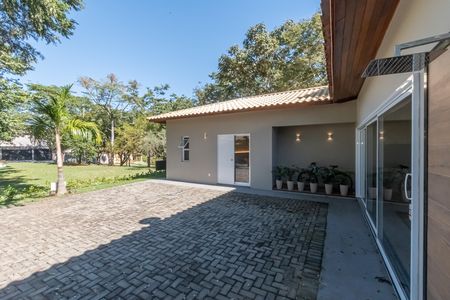 Casa de condomínio à venda com 155m², 3 quartos e 5 vagas Casa de condomínio à venda com 155m², 3 quartos e 5 vagasQuintal
